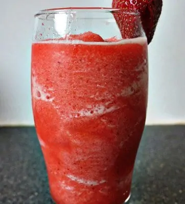 strawberry smoothie recipe without yogurt recipe