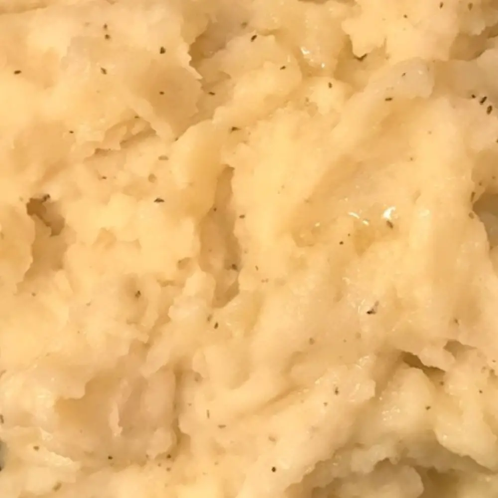 How to Make Creamy Mashed Potatoes From Scratch (Step by Step)