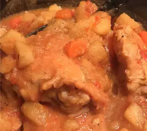 pollo guisado (chicken stew)